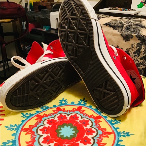 New Raspberry Converse High Top Fold Down Sneakers - Picture 4 of 7